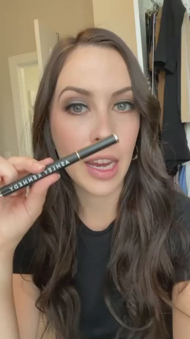 Caviar (Black) adhesive pen for your eyelashes by Ashley Kennedy lashes.