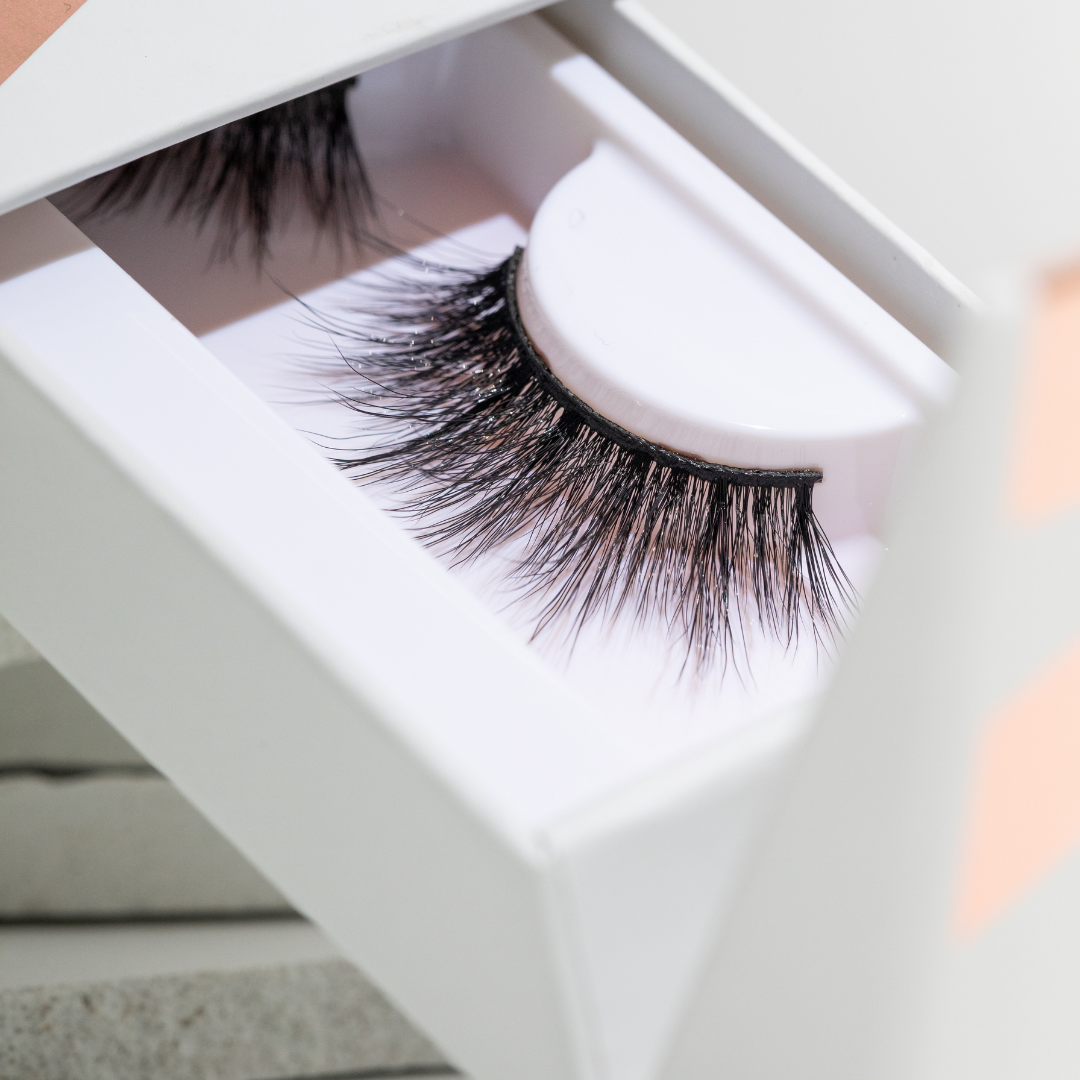 LA Luxury Lash by Ashley Kennedy. Vegan Lashes.